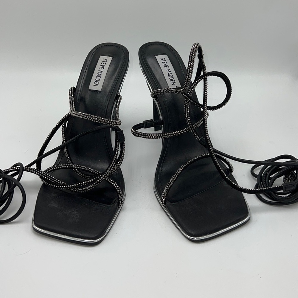 #S0001 Steve Madden Black Leg Wrapped Synthetic Heels | Size: 11M